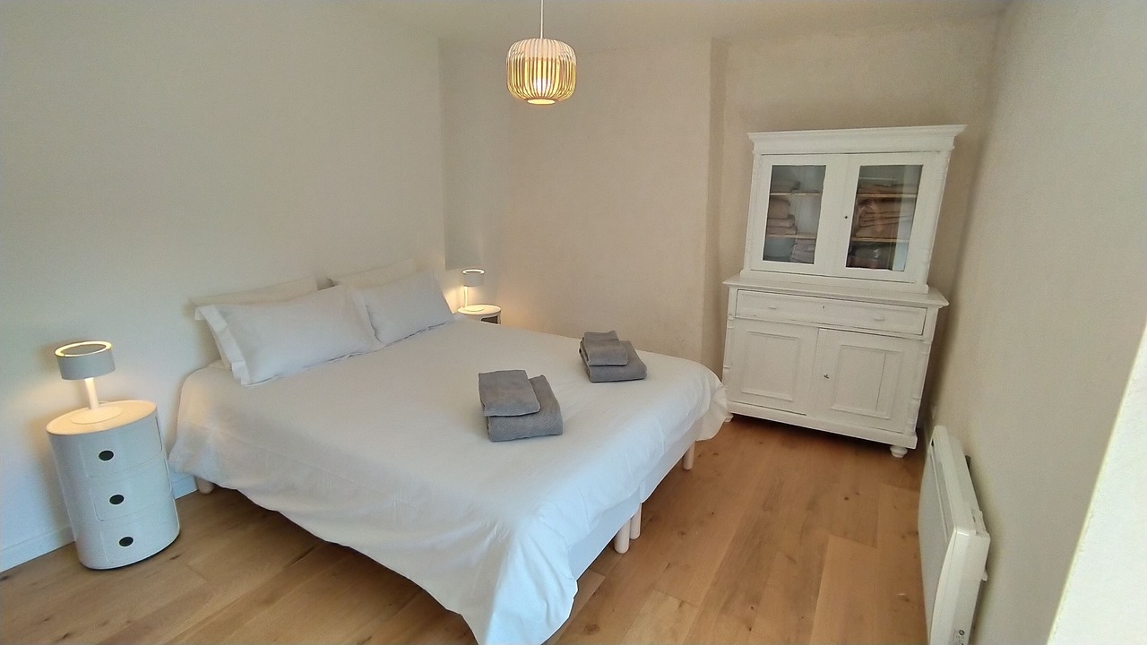 Photo of Bedroom in Tregunc