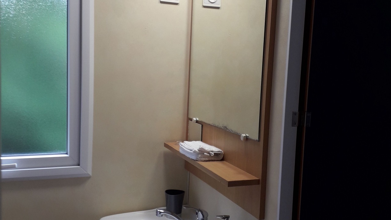 Photo of Bathroom in Plougonver