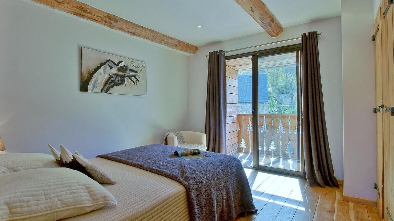 Photo of Bedroom in Ris