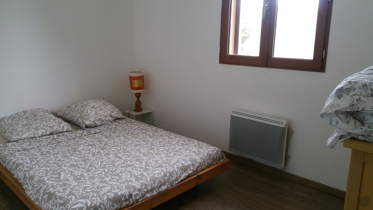 Photo of Bedroom in Saint-Frezal-de-Ventalon