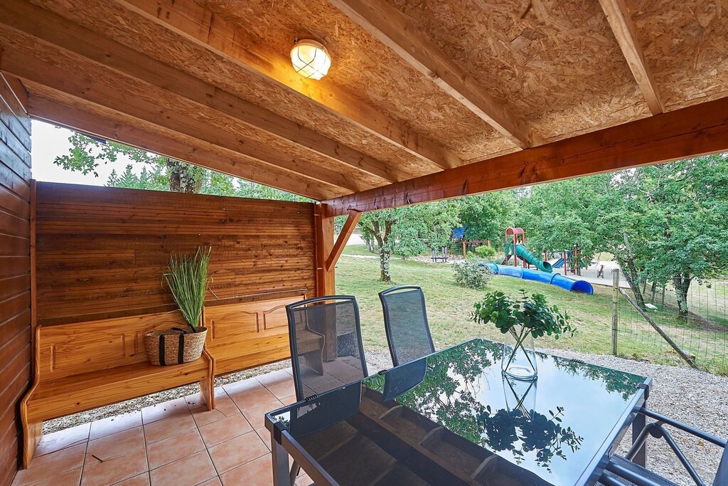 Photo of Patio Balcony in Mauroux