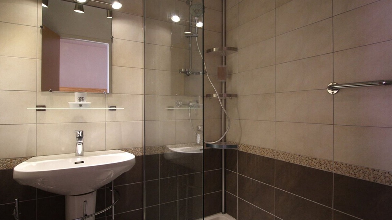 Photo of Bathroom in Auris
