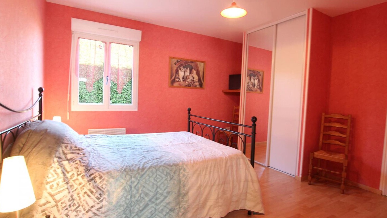 Photo of Bedroom in Les Moitiers-d'Allonne