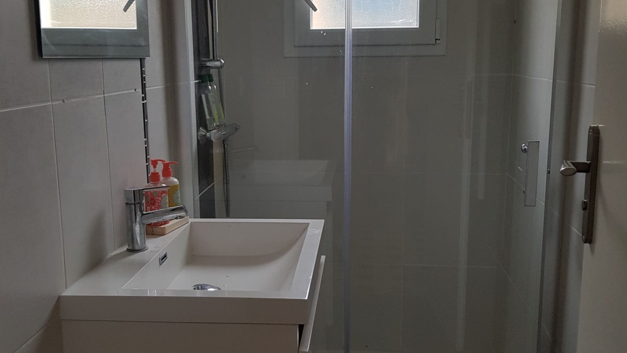 Photo of Bathroom in Plemet