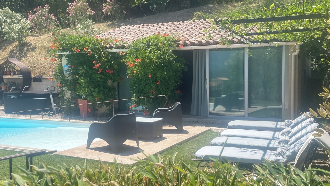 Photo of Outdoor in Crestet