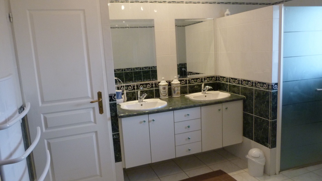 Photo of Bathroom in Biarrotte