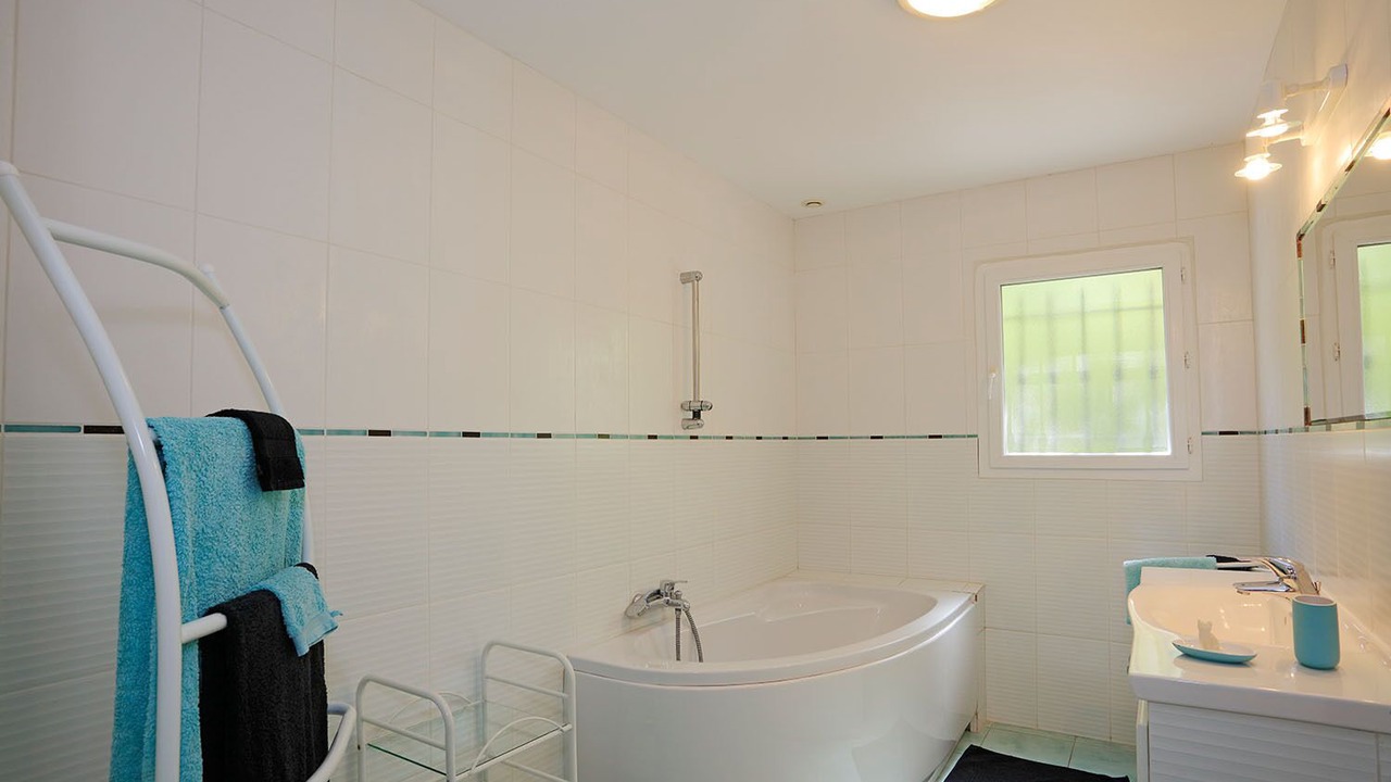 Photo of Bathroom in Laroque-des-Alberes