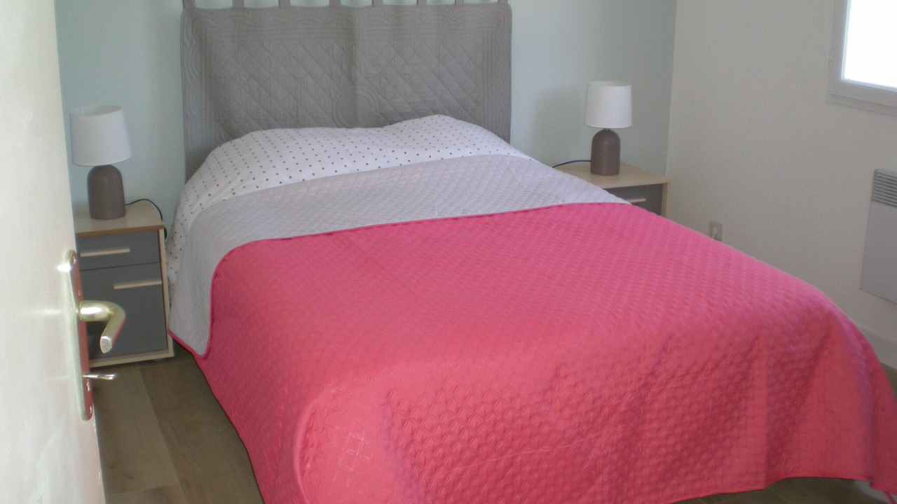Photo of Bedroom in Montescot