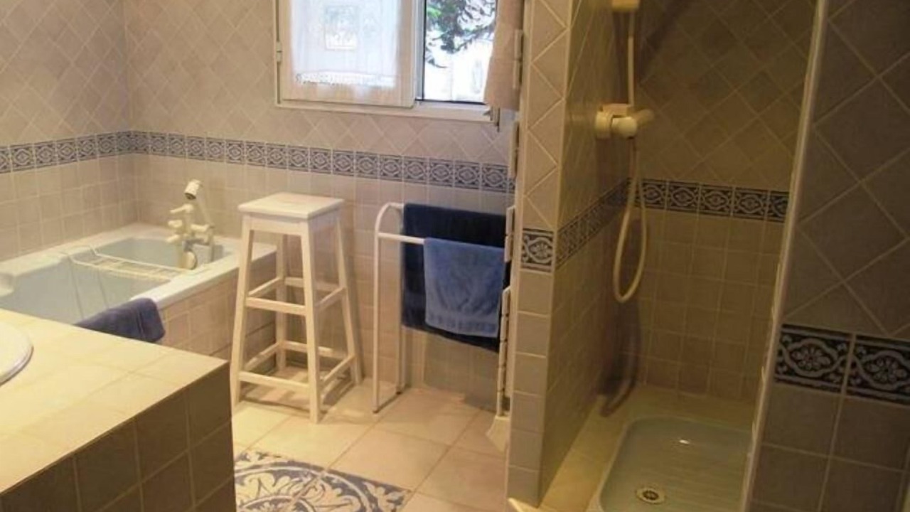Photo of Bathroom in Carnac