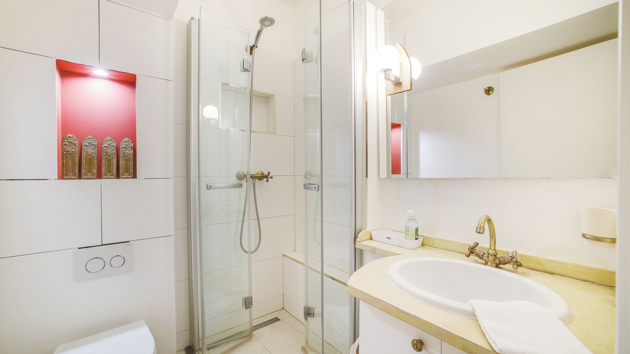 Photo of Bathroom in Saint-Victor