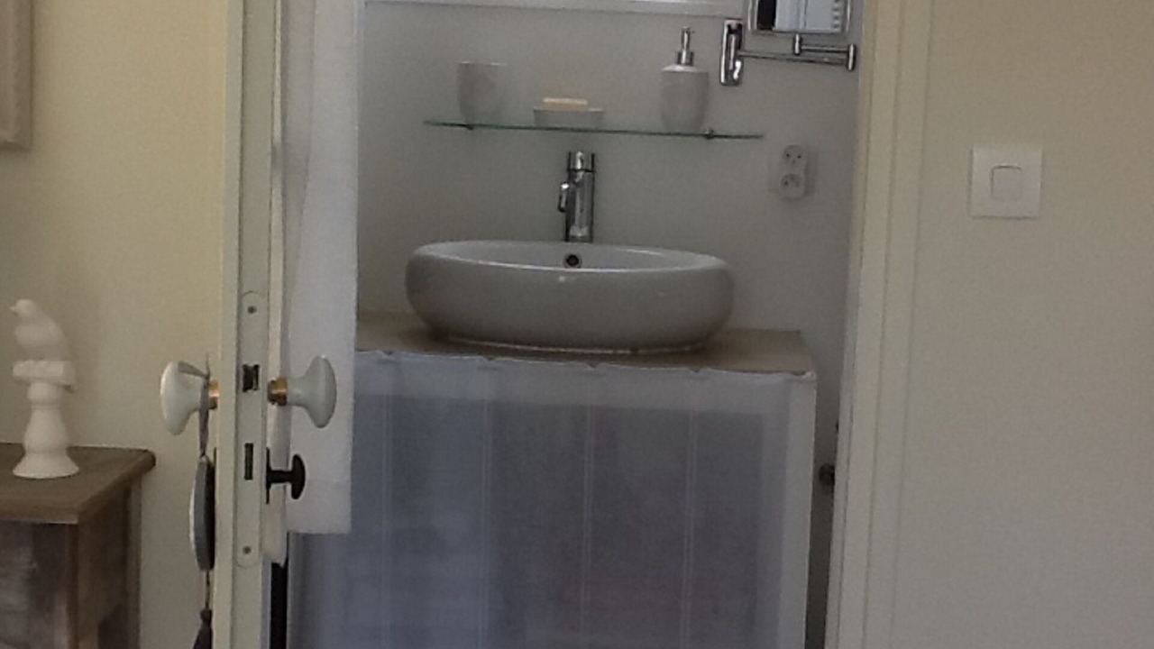 Photo of Bathroom in Barbizon