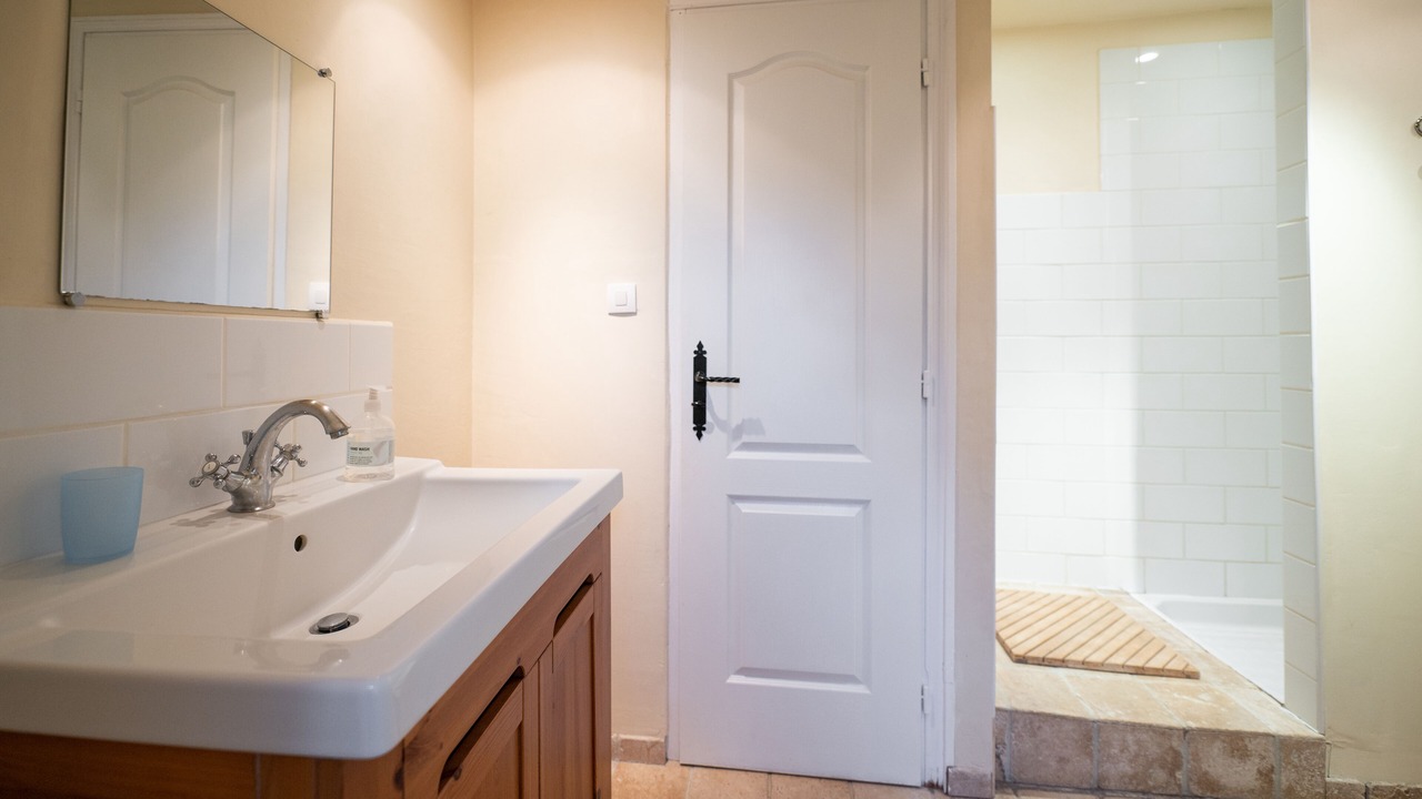 Photo of Bathroom in Saint-Crepin-et-Carlucet