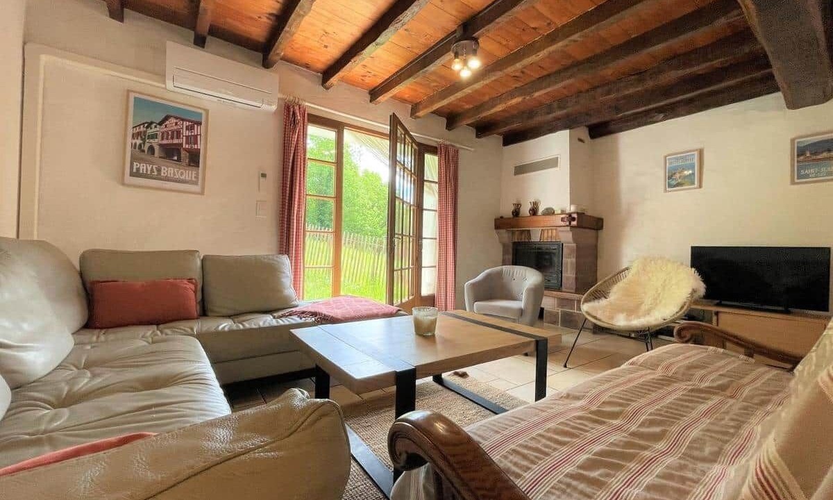 Photo of Livingroom in Saint-Etienne-de-Baigorry