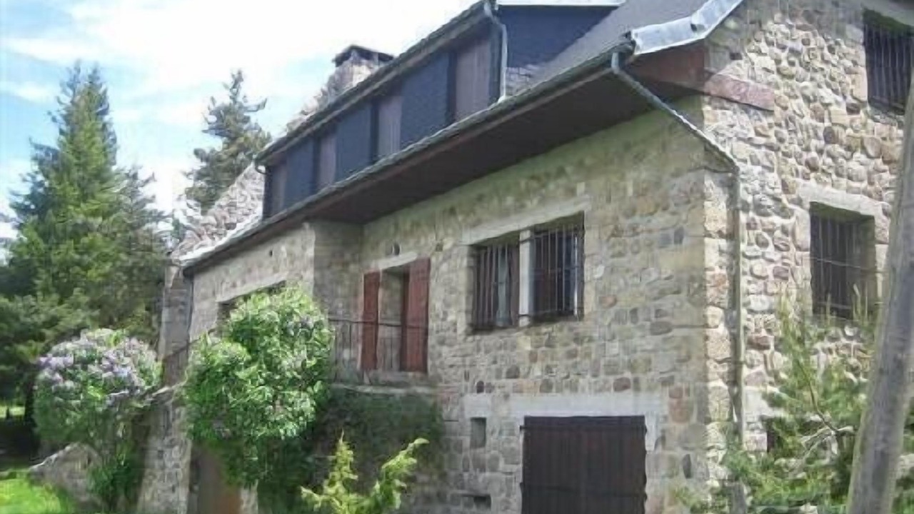 Photo of Outdoor in Le Lac-d'Issarles