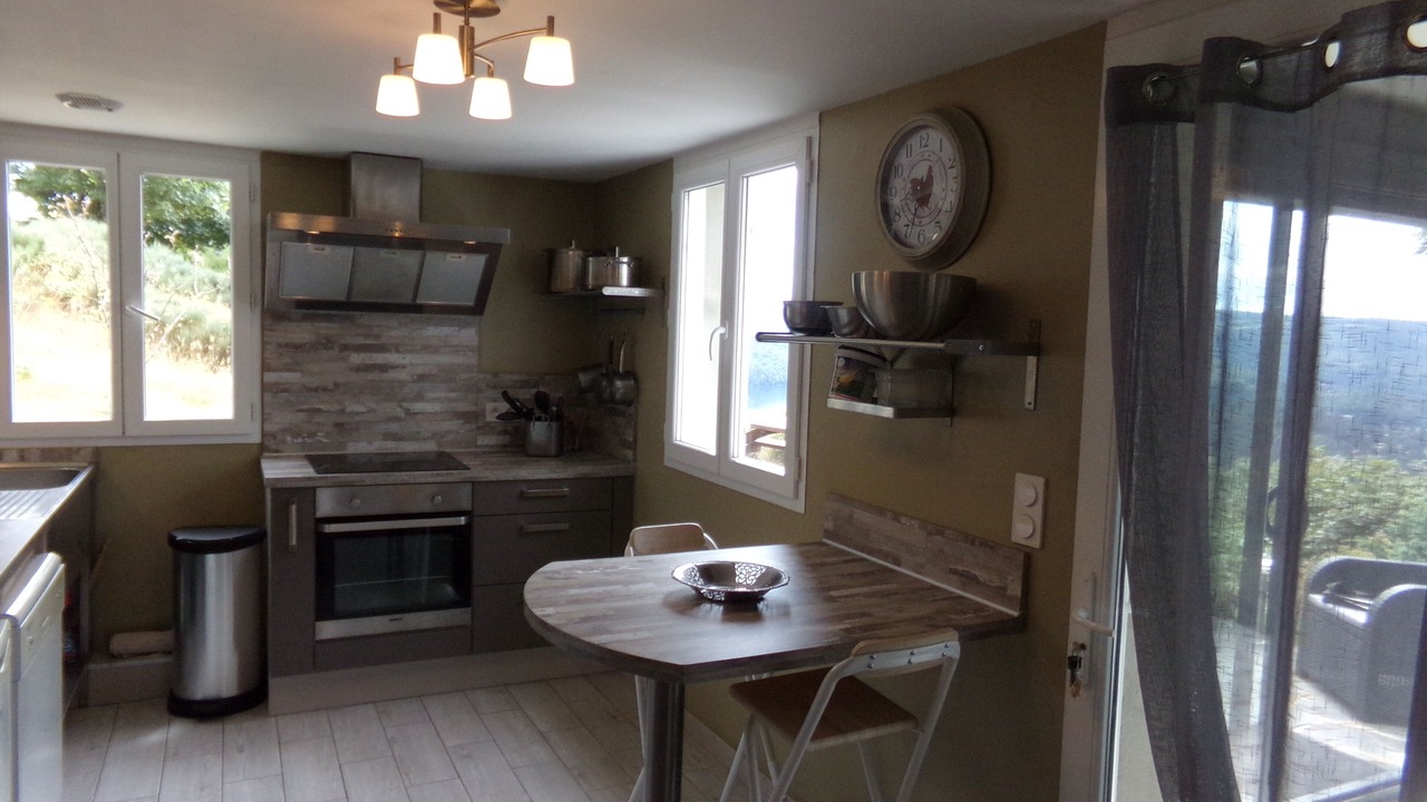 Photo of Kitchen in Le Lac-d'Issarles