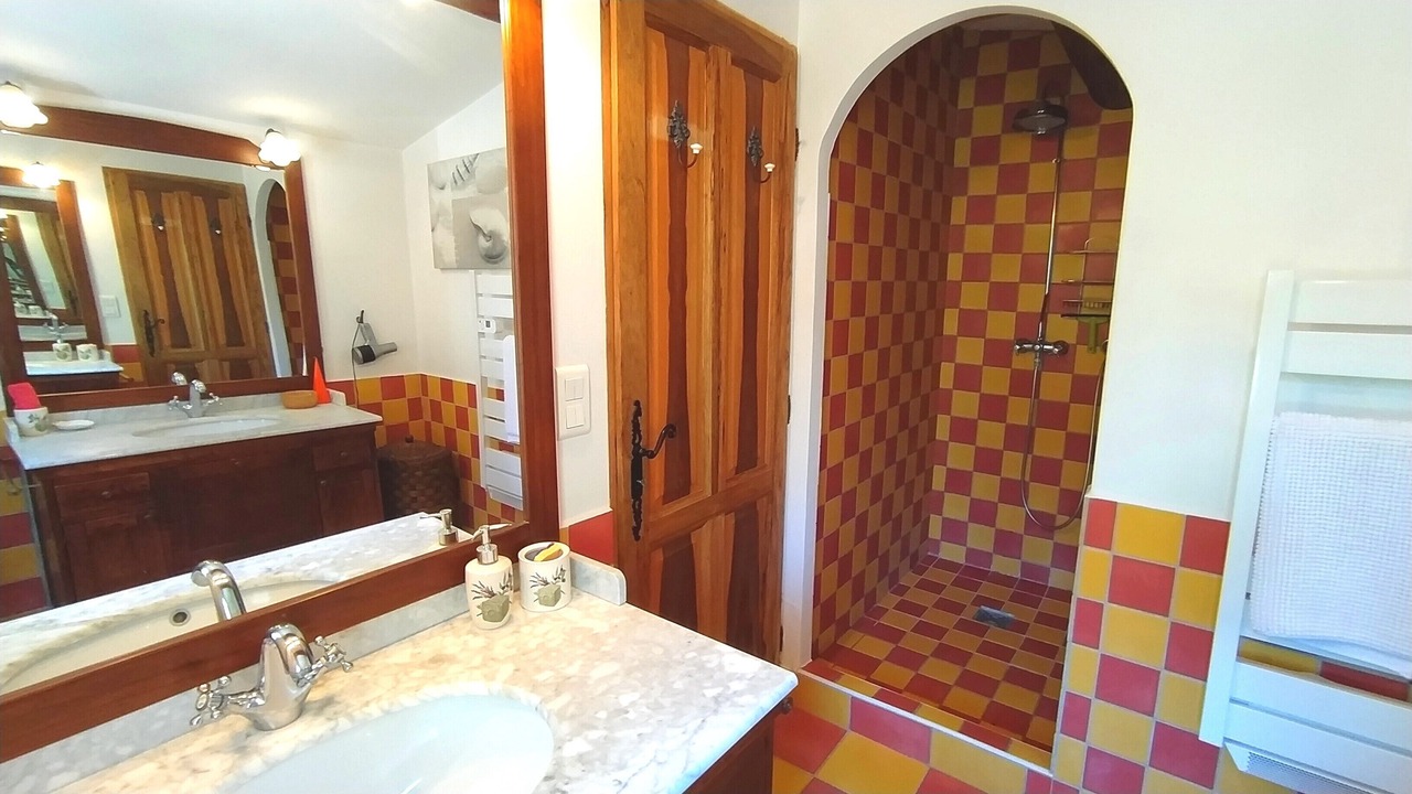 Photo of Bathroom in Bedoin