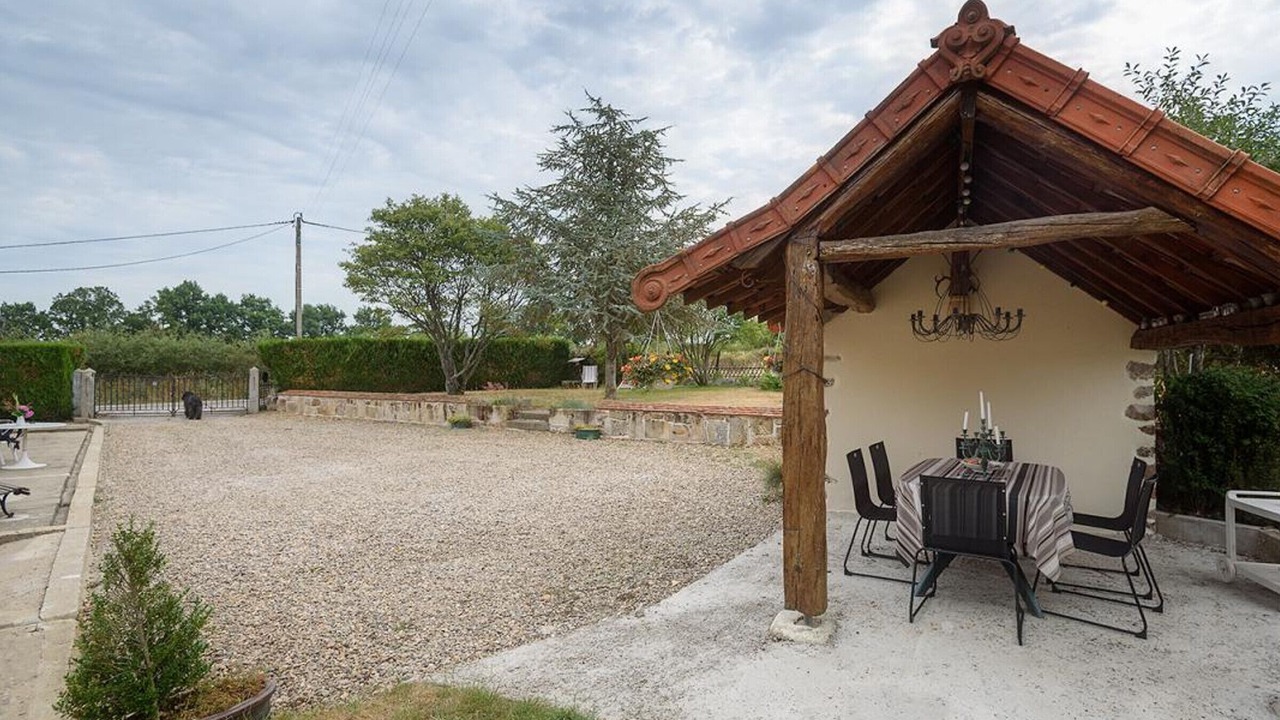 Photo of Outdoor in Franchesse