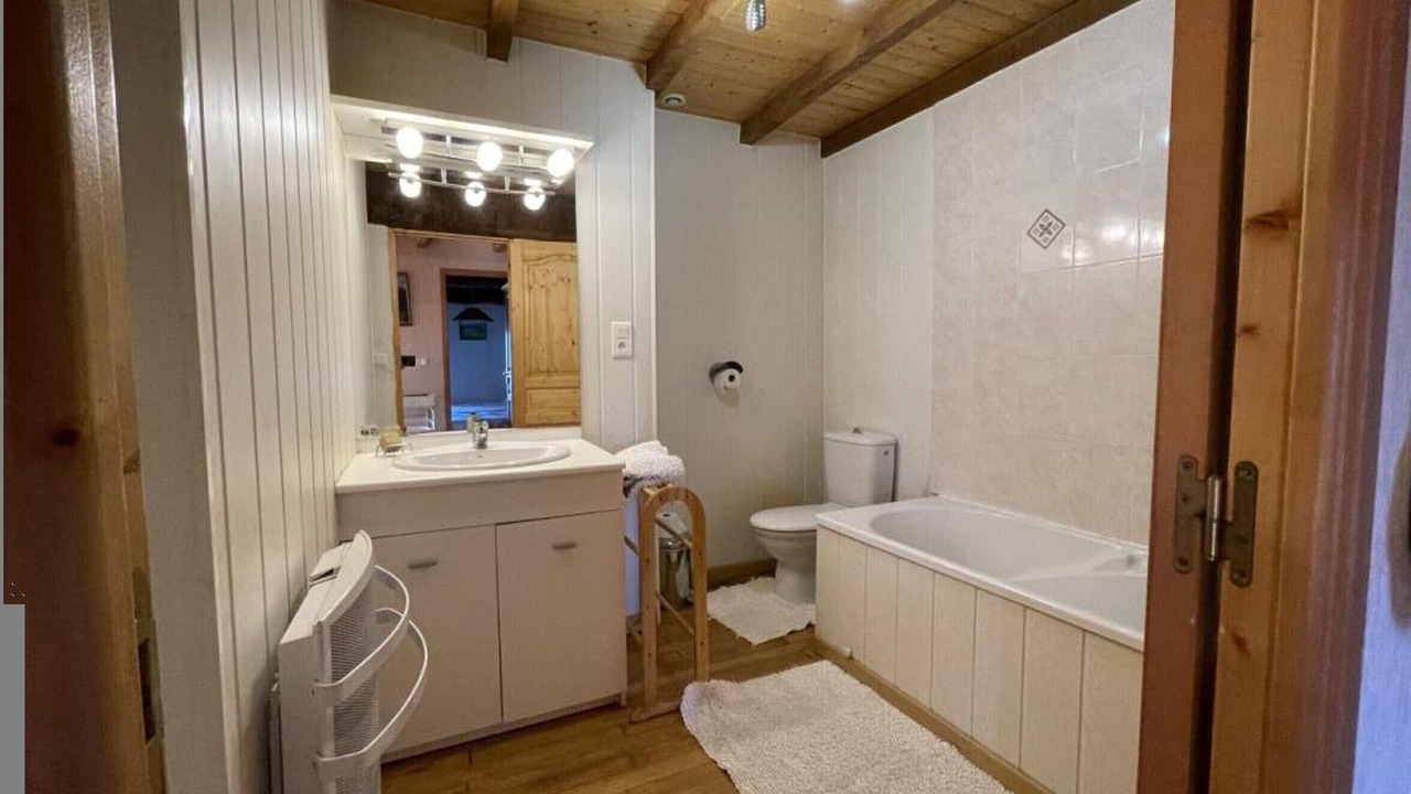 Photo of Bathroom in Laprugne