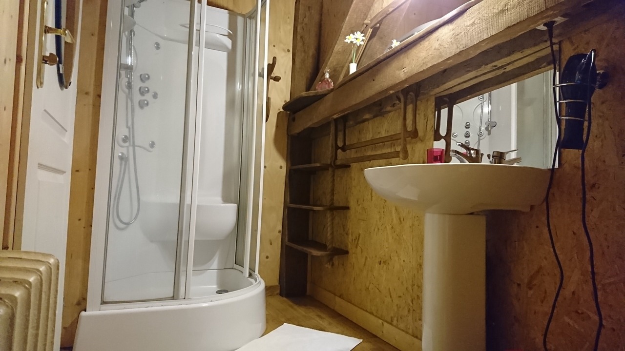 Photo of Bathroom in Maxent