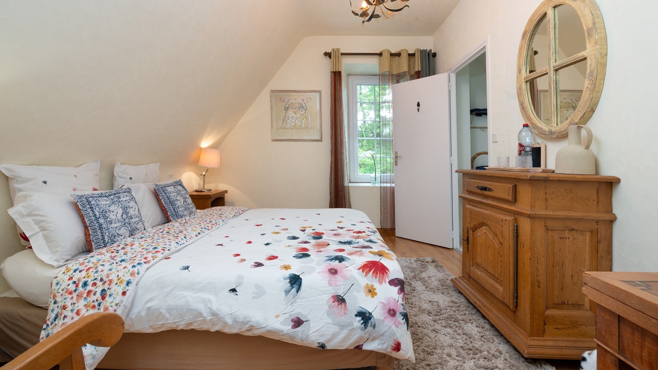 Photo of Bedroom in Saint-Ave