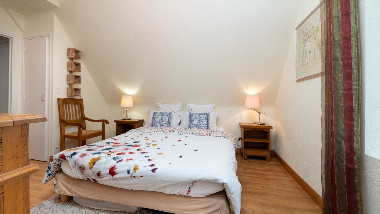 Photo of Bedroom in Saint-Ave