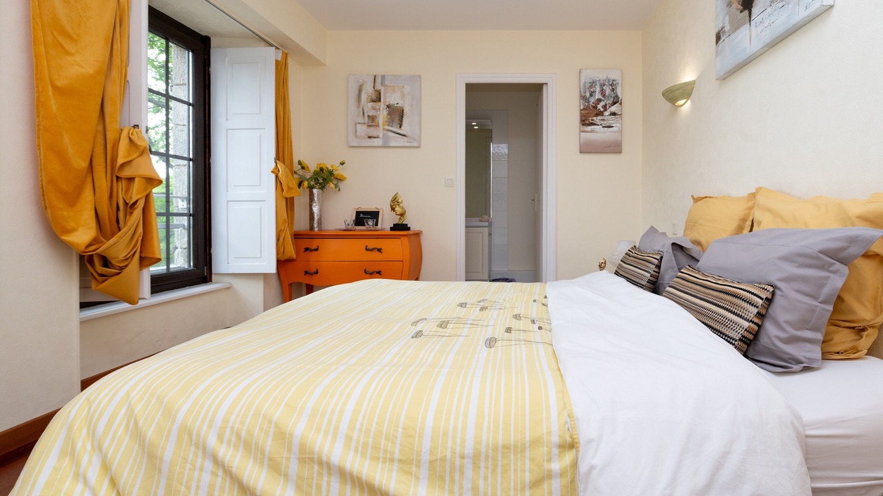 Photo of Bedroom in Saint-Ave