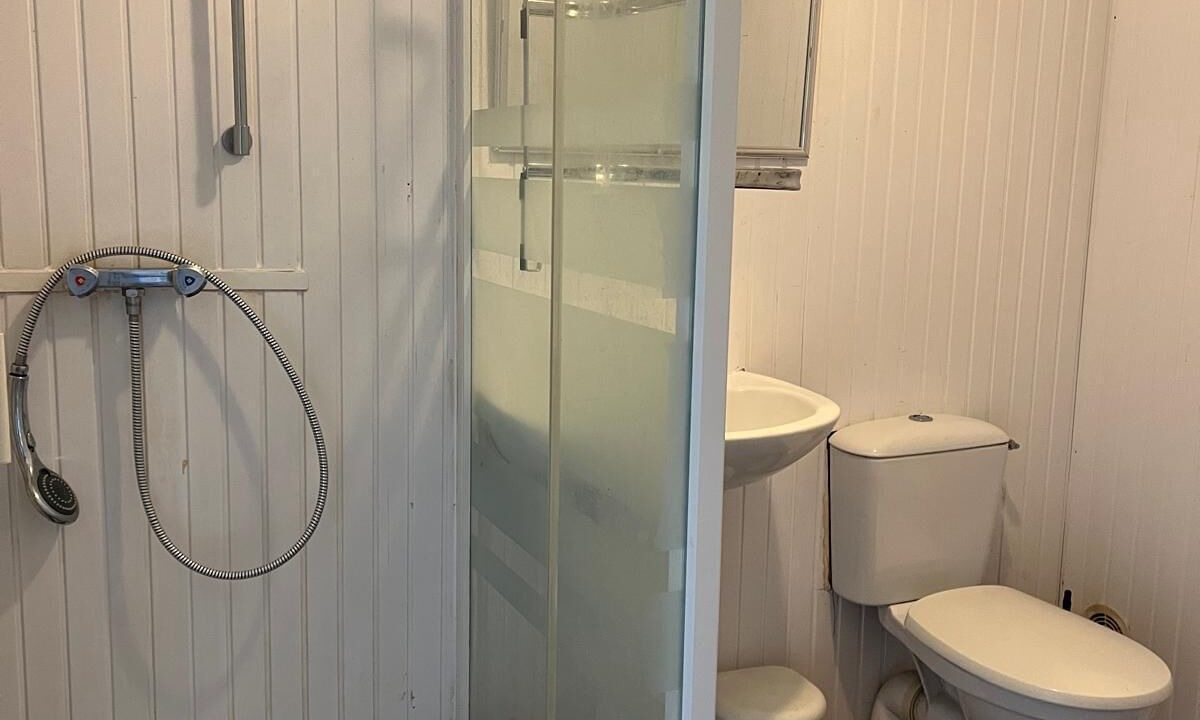 Photo of Bathroom in Minihy-Treguier
