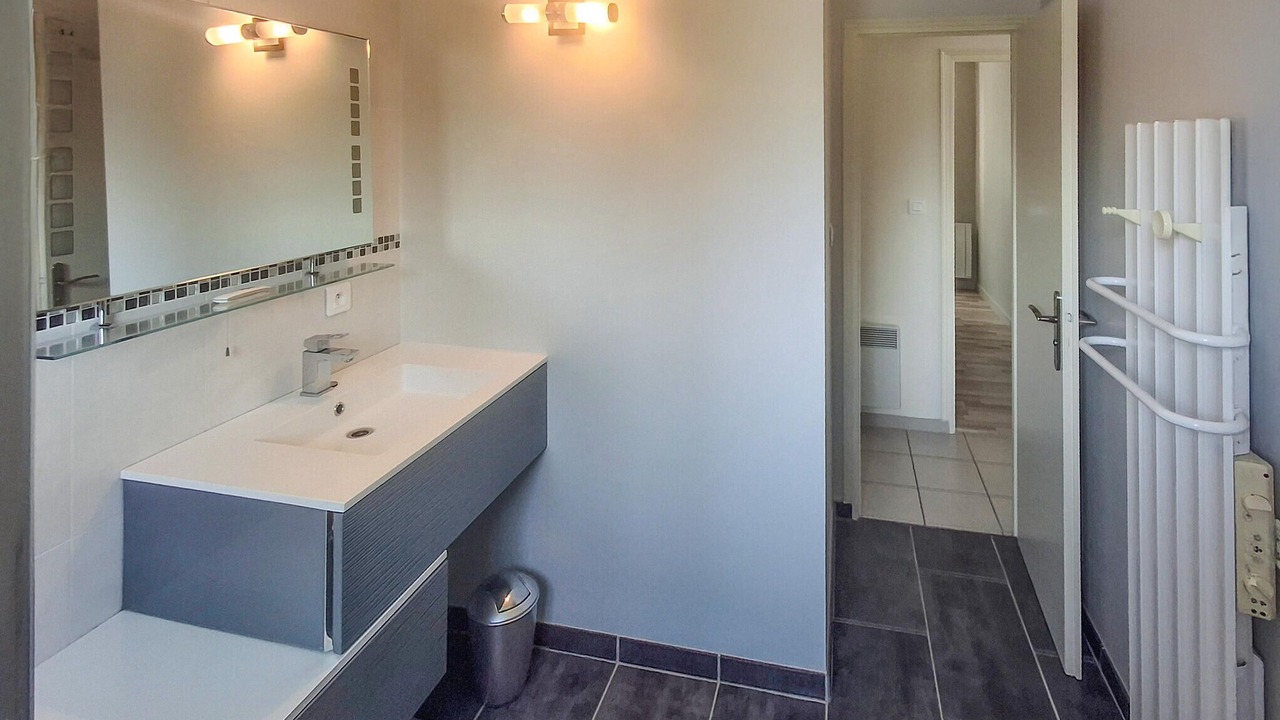Photo of Bathroom in Etables-sur-Mer