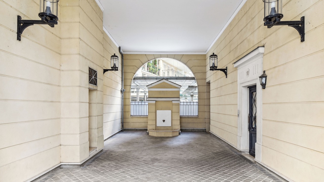 Photo of Others in Faubourg de l'Arche
