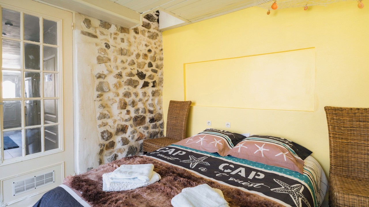 Photo of Bedroom in Nemours