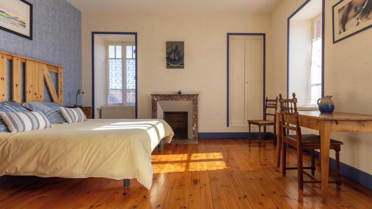Photo of Bedroom in Charbonnieres-les-Vieilles