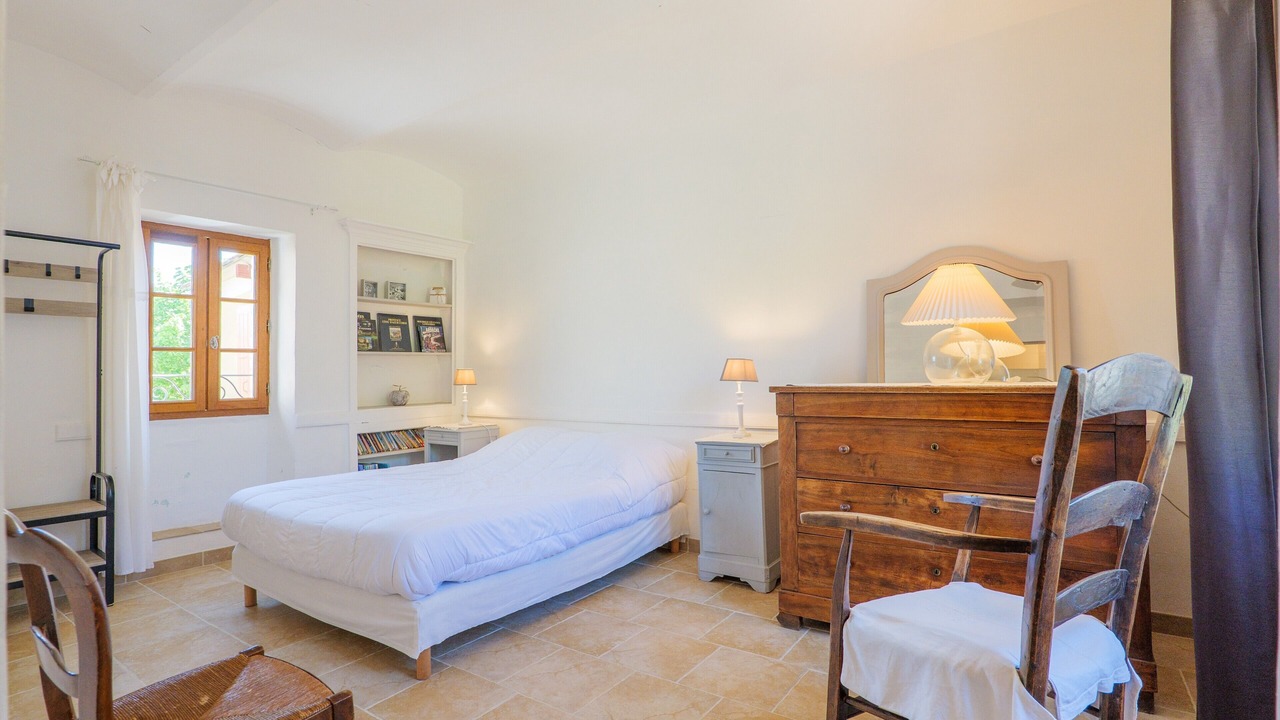 Photo of Bedroom in Courry