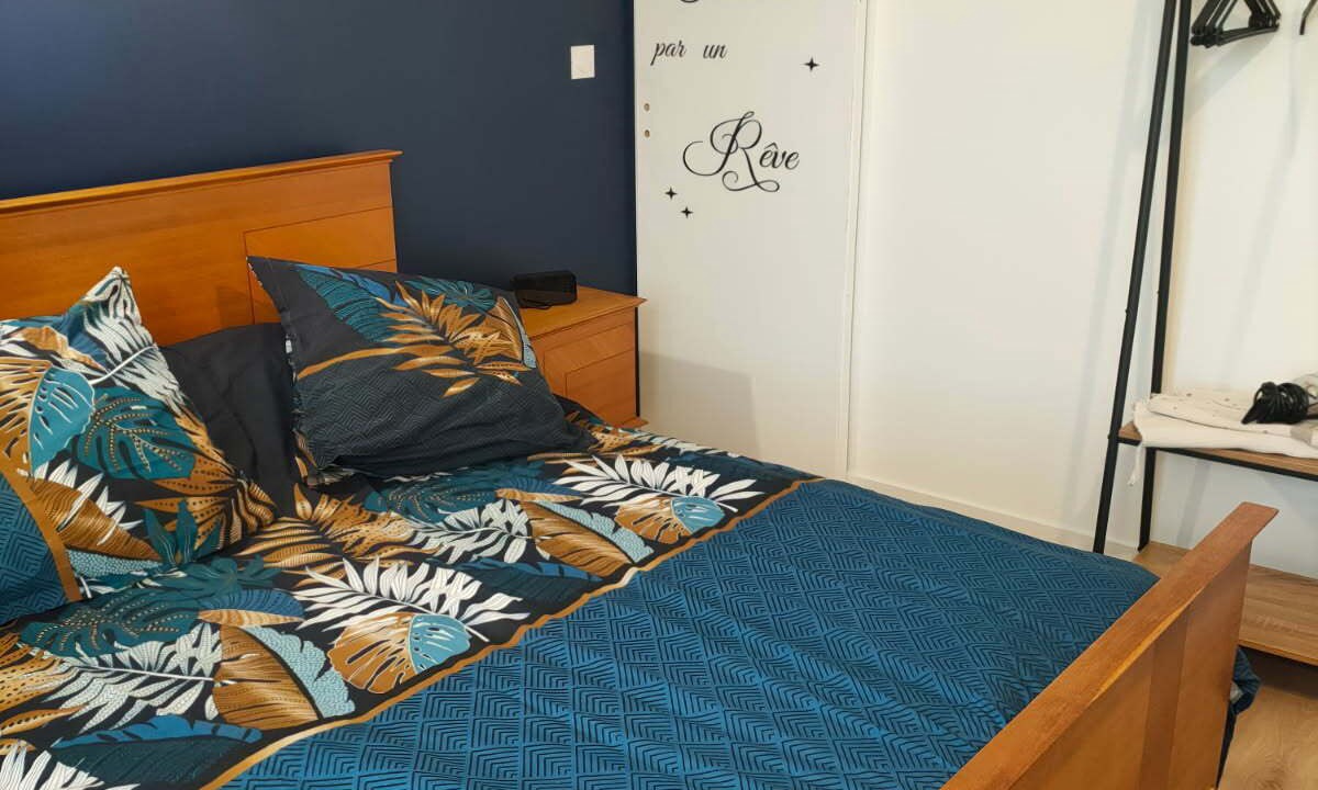 Photo of Bedroom in Apchat