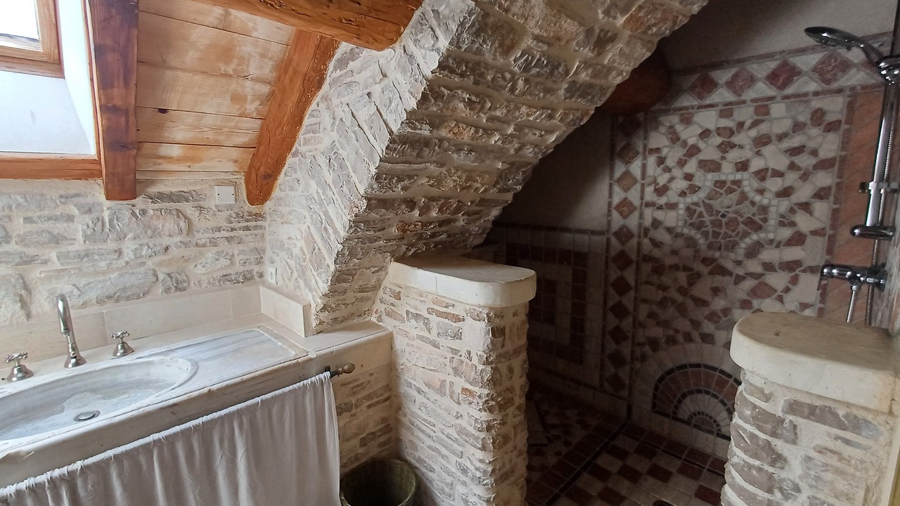 Photo of Bathroom in Hures-la-Parade