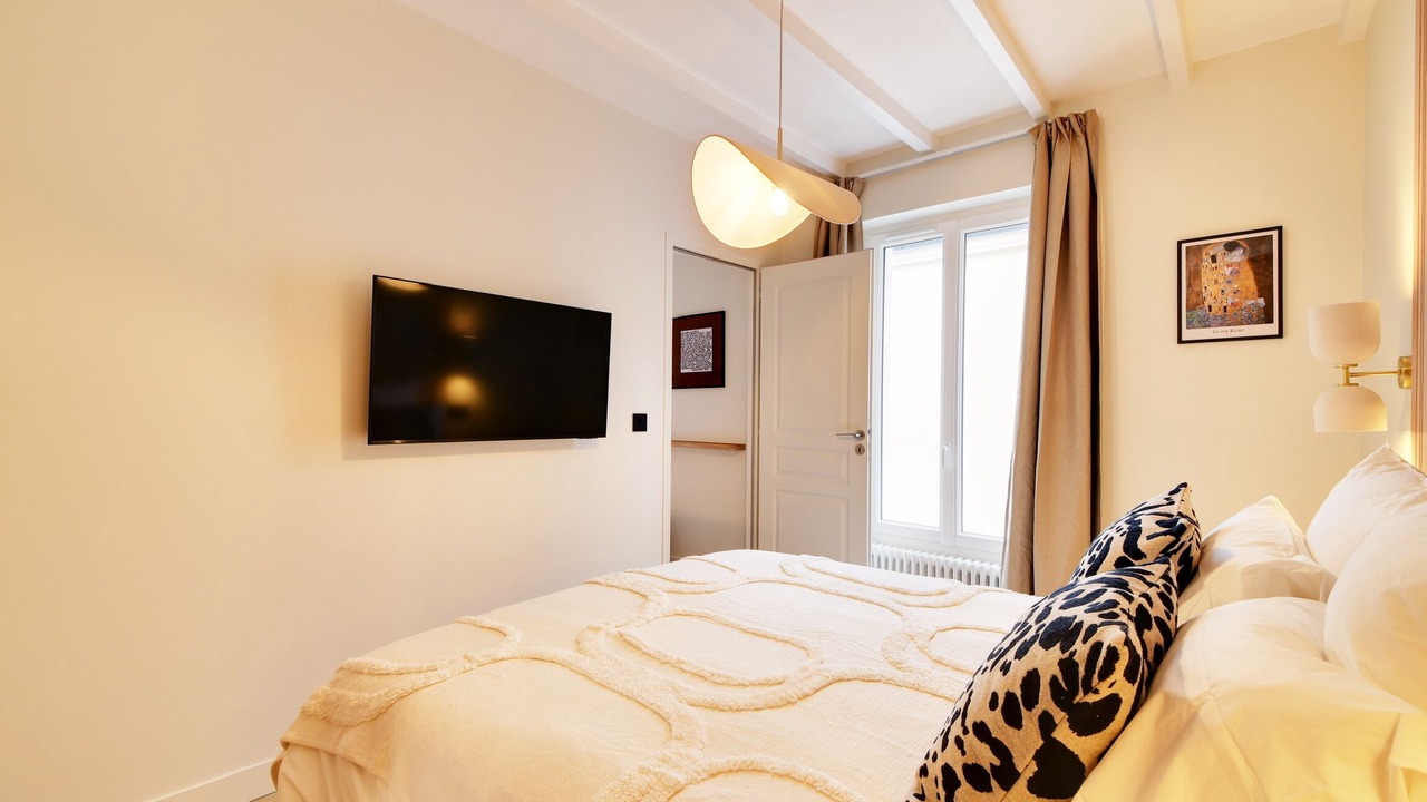 Photo of Bedroom in Prince–Marmottan