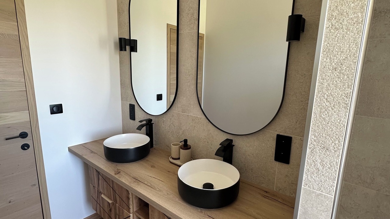Photo of Bathroom in Bellenot-sous-Pouilly