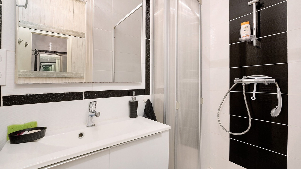 Photo of Bathroom in Aucaleuc