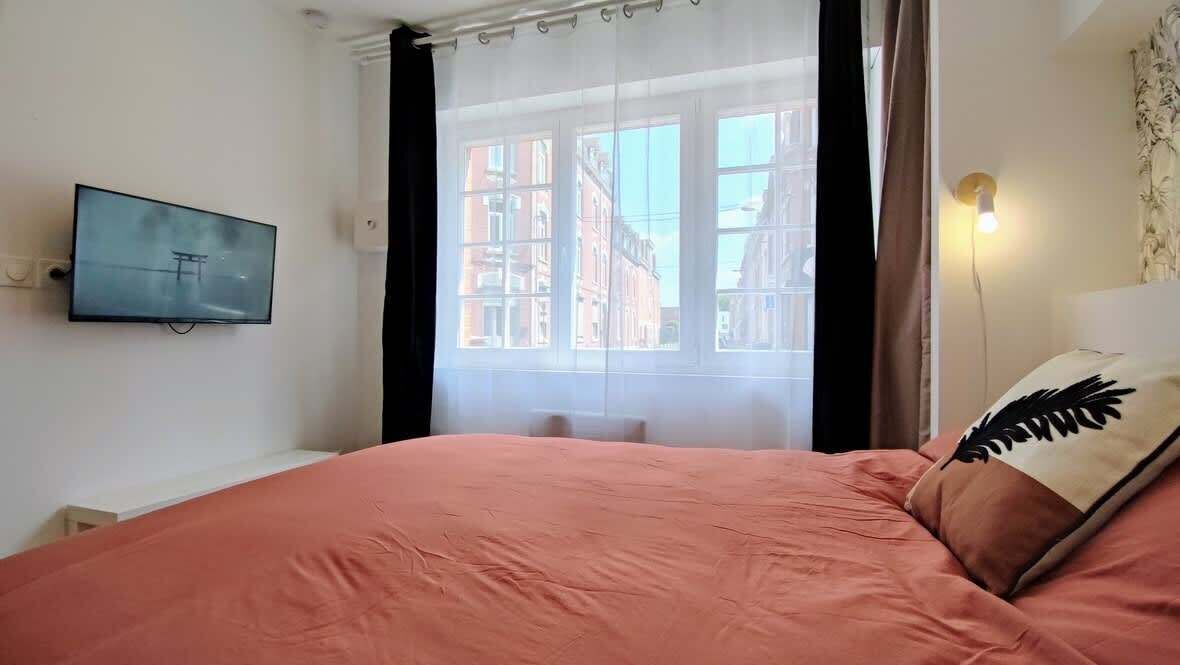 Photo of Bedroom in Fives