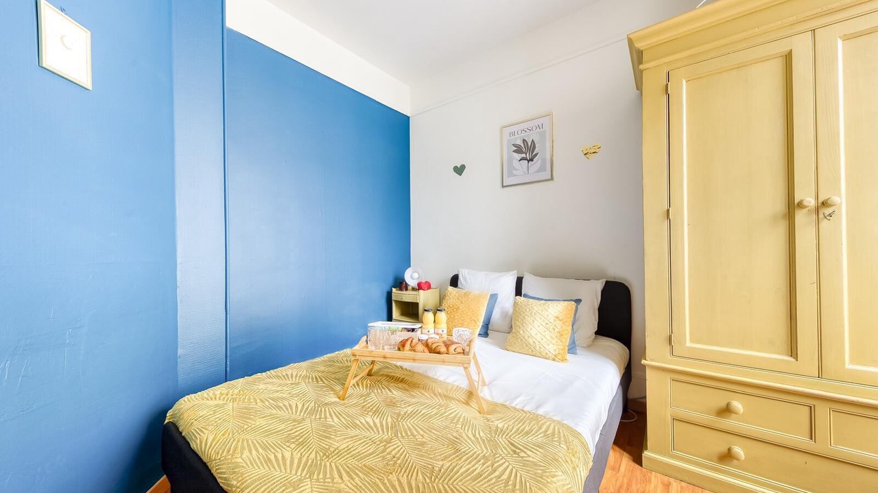Photo of Bedroom in Clichy