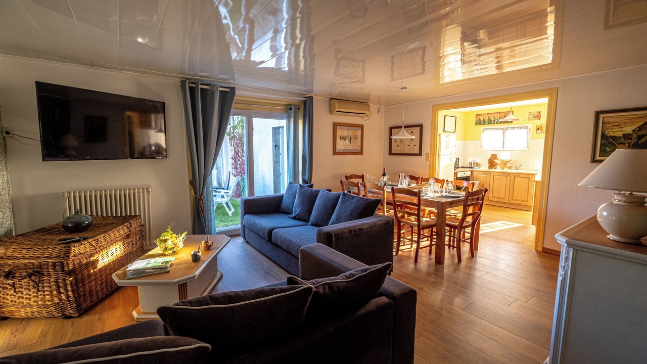 Photo of Livingroom in Saint Germain de Marencennes