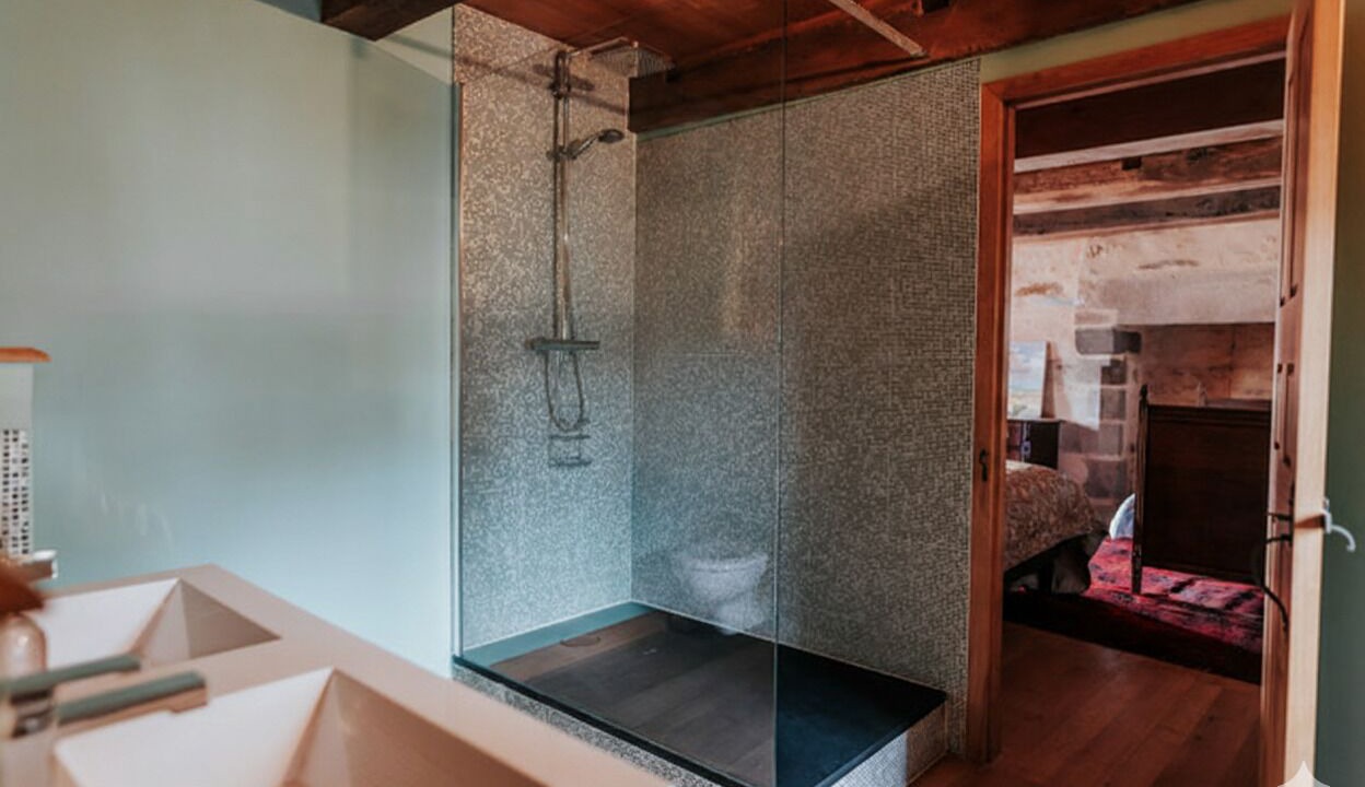 Photo of Bathroom in Landerneau