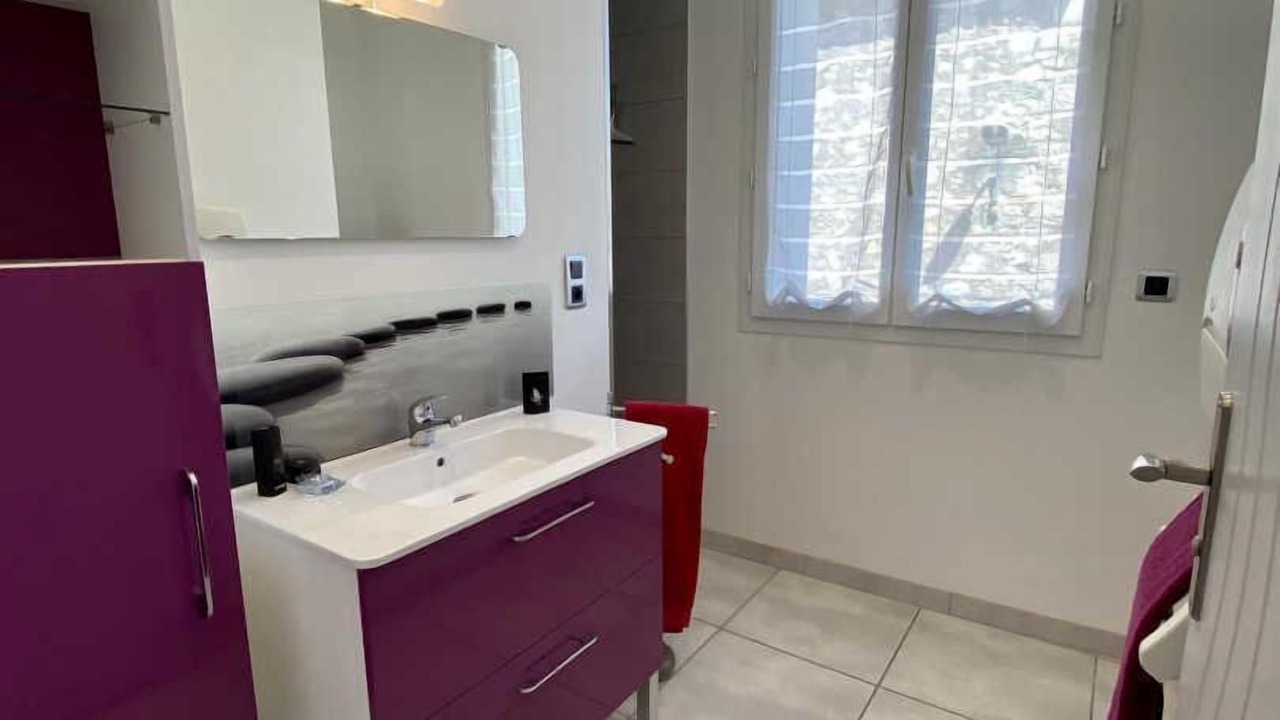 Photo of Bathroom in Roquefort-des-Corbieres