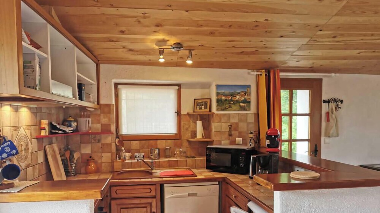 Photo of Kitchen in Saint-Laurent-de-Cerdans