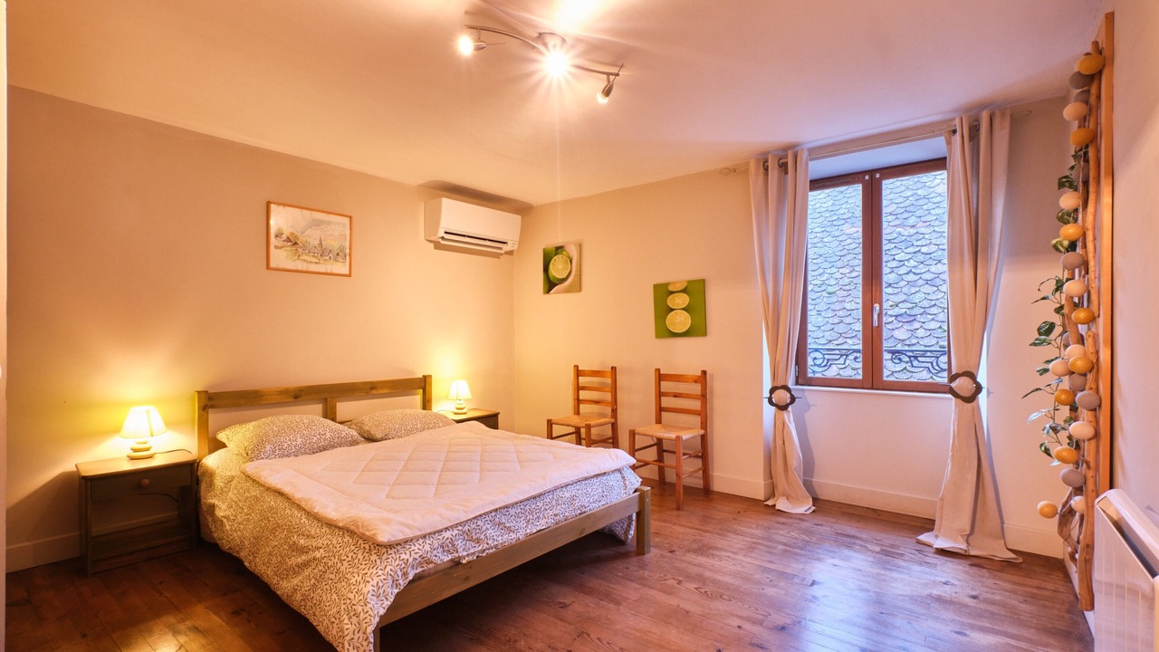 Photo of Bedroom in Mens