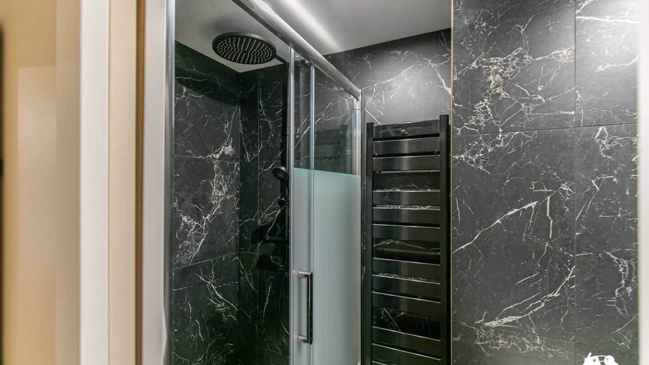 Photo of Bathroom in Gare