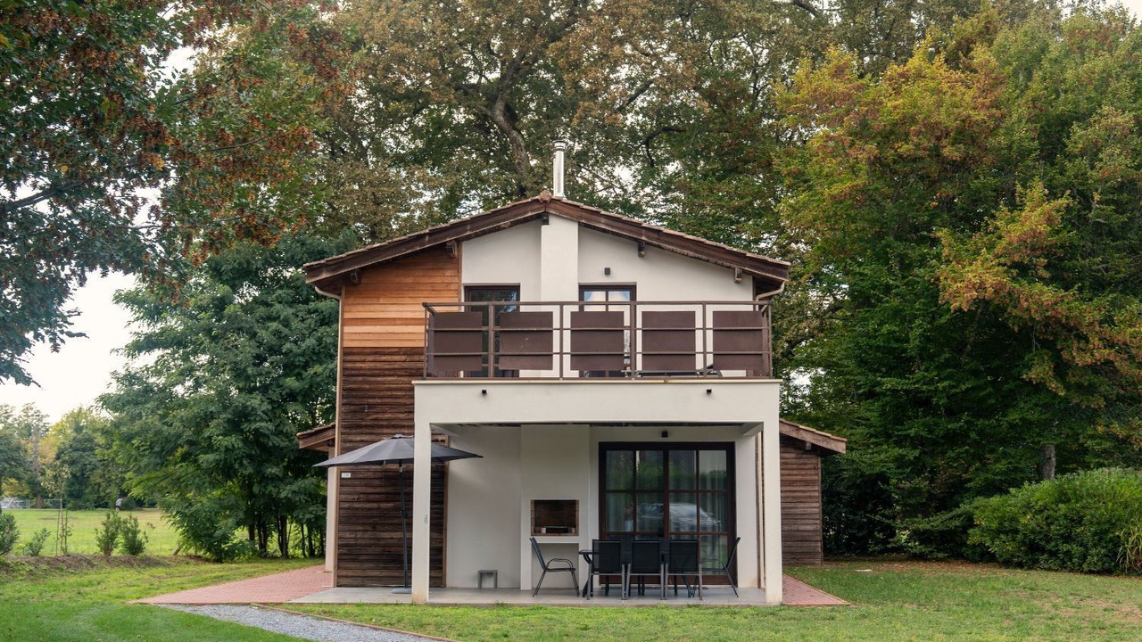Photo of Outdoor in Salles