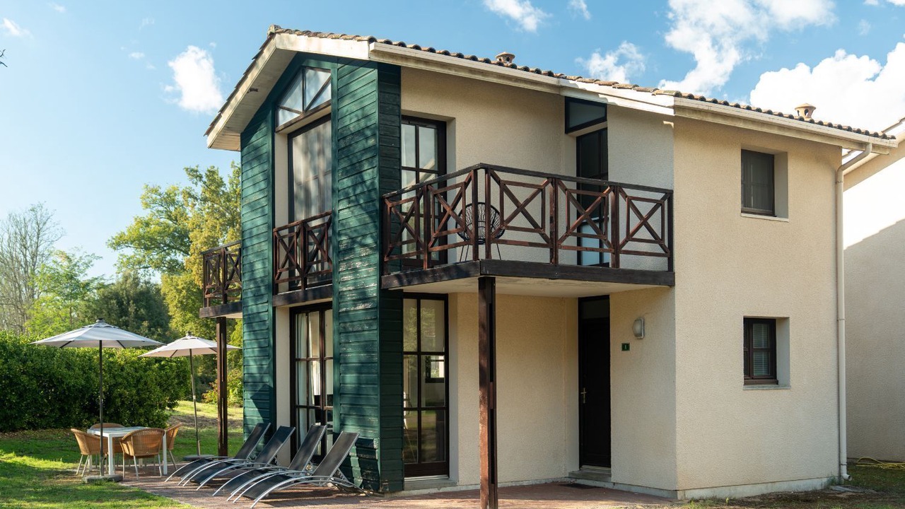 Photo of Outdoor in Salles
