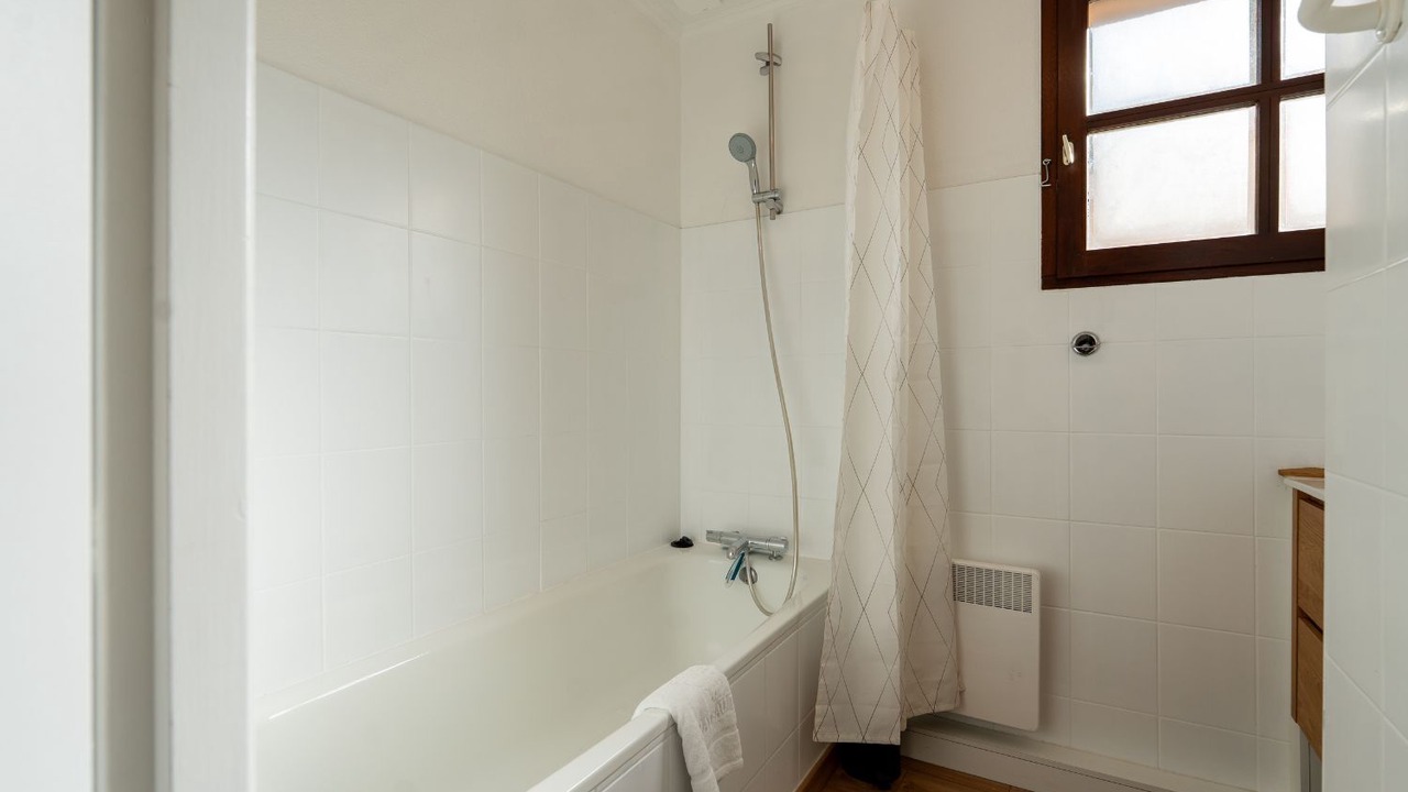 Photo of Bathroom in Salles