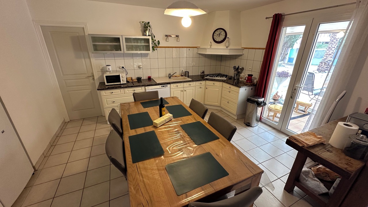 Photo of Kitchen in Reynes