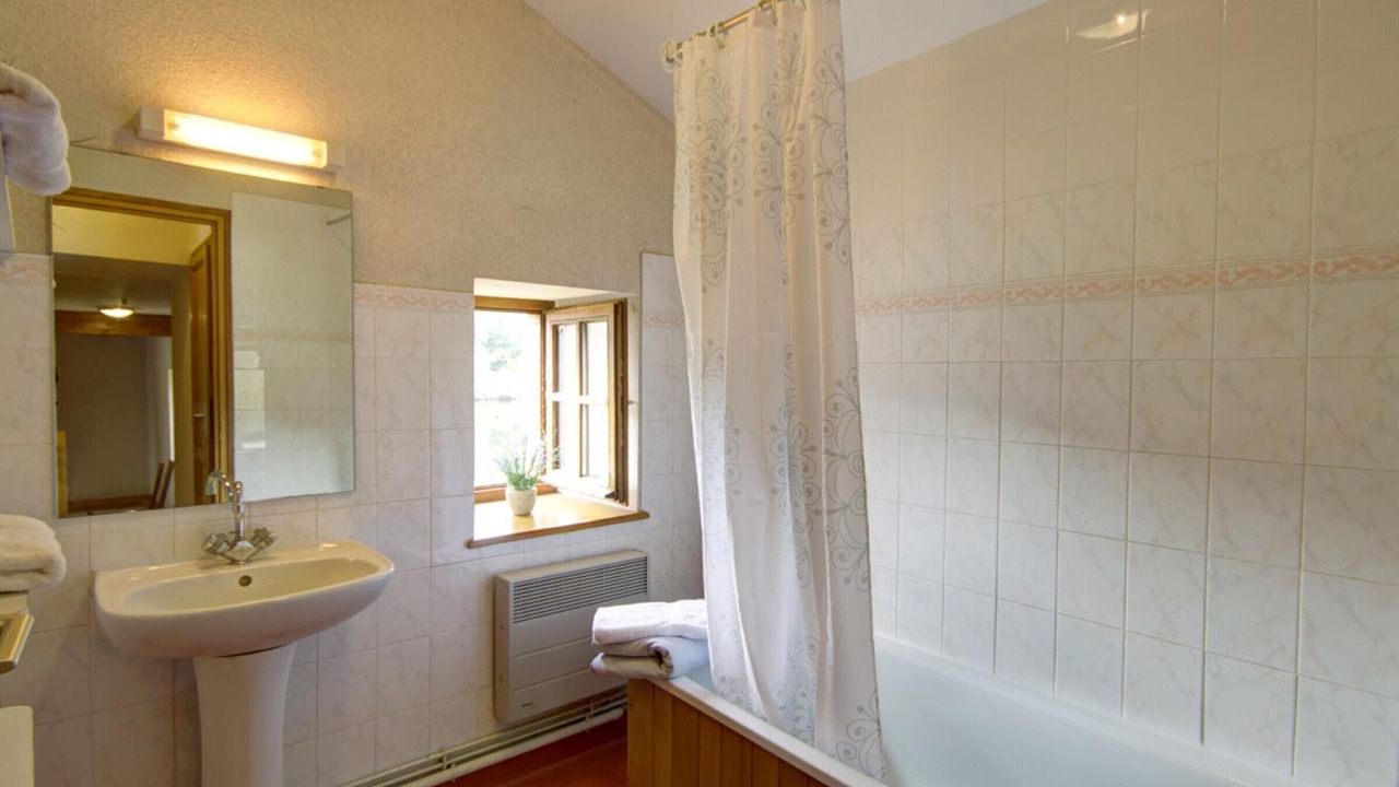 Photo of Bathroom in Les Salles